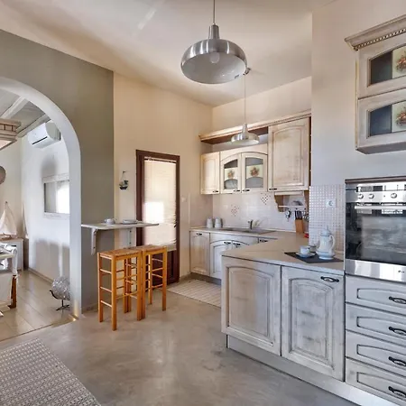 Marconi's Seaside Mégas Yialós-Nítes