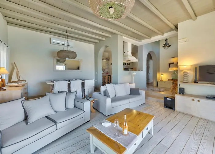 Marconi's Seaside Vila *