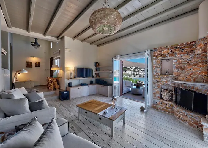 Marconi's Seaside Vila *