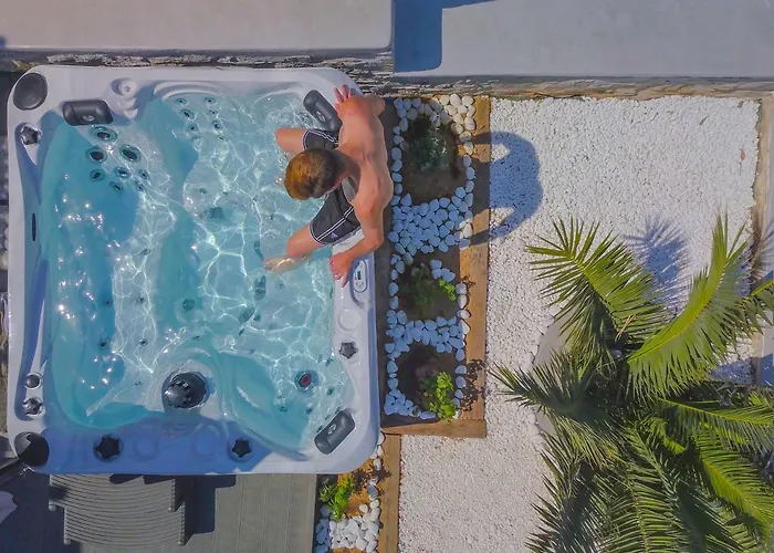 Marconi's Seaside 别墅 *